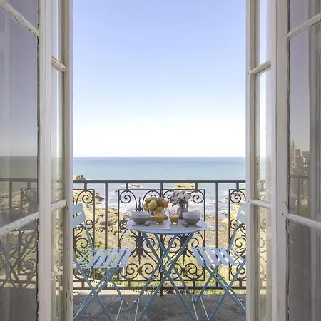 Charming Studio With Sea View & Balcony - - Welkeys